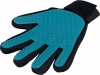 Фото товара Расческа-перчатка Trixie для вычесывания шерсти 16x24 см (23393)
