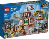 Фото товара Конструктор LEGO City Городская площадь (60271)