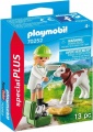 Фото Конструктор Playmobil Special Plus Ветеринар с теленком (70252)